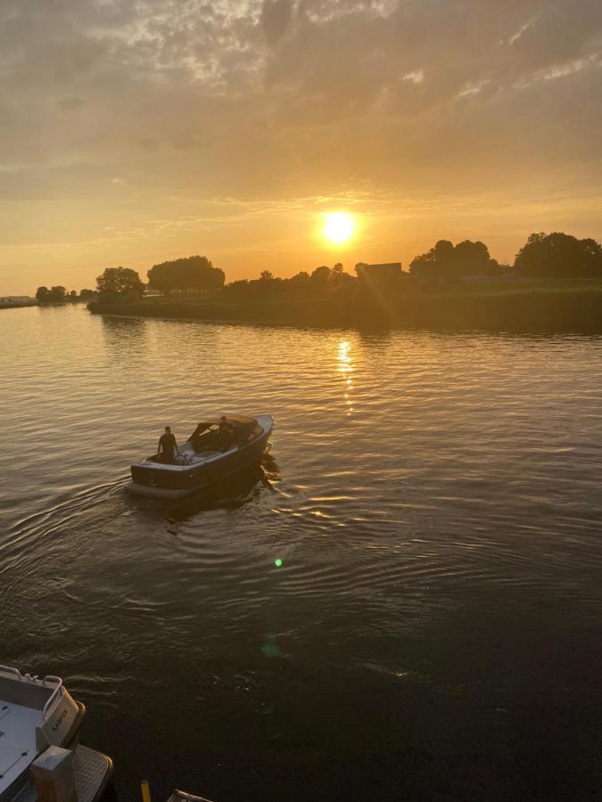 B&B Ganzendiep aan het water Grafhorst Buitenkant foto